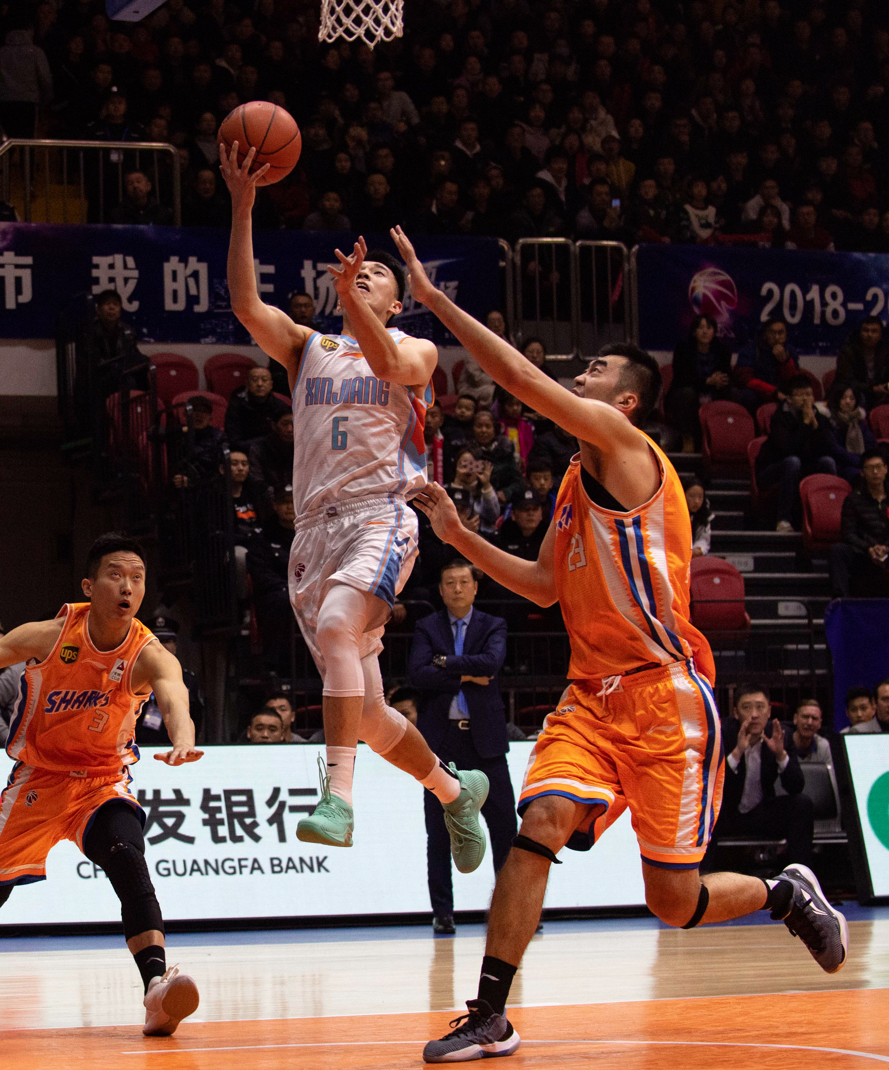 也让教练在 也让教练在