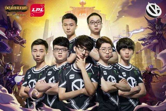 盟主迈出了 盟主迈出了