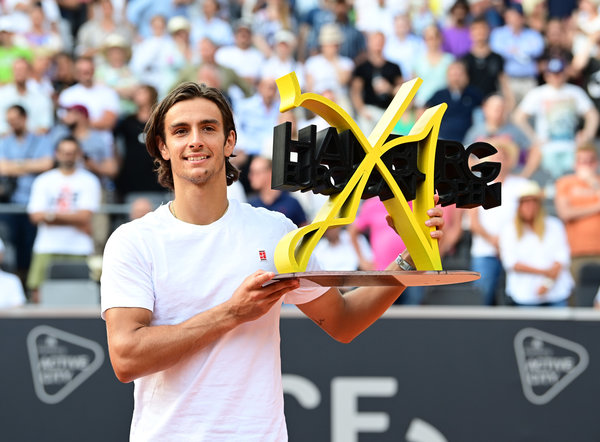 精准地从两 精准地从两